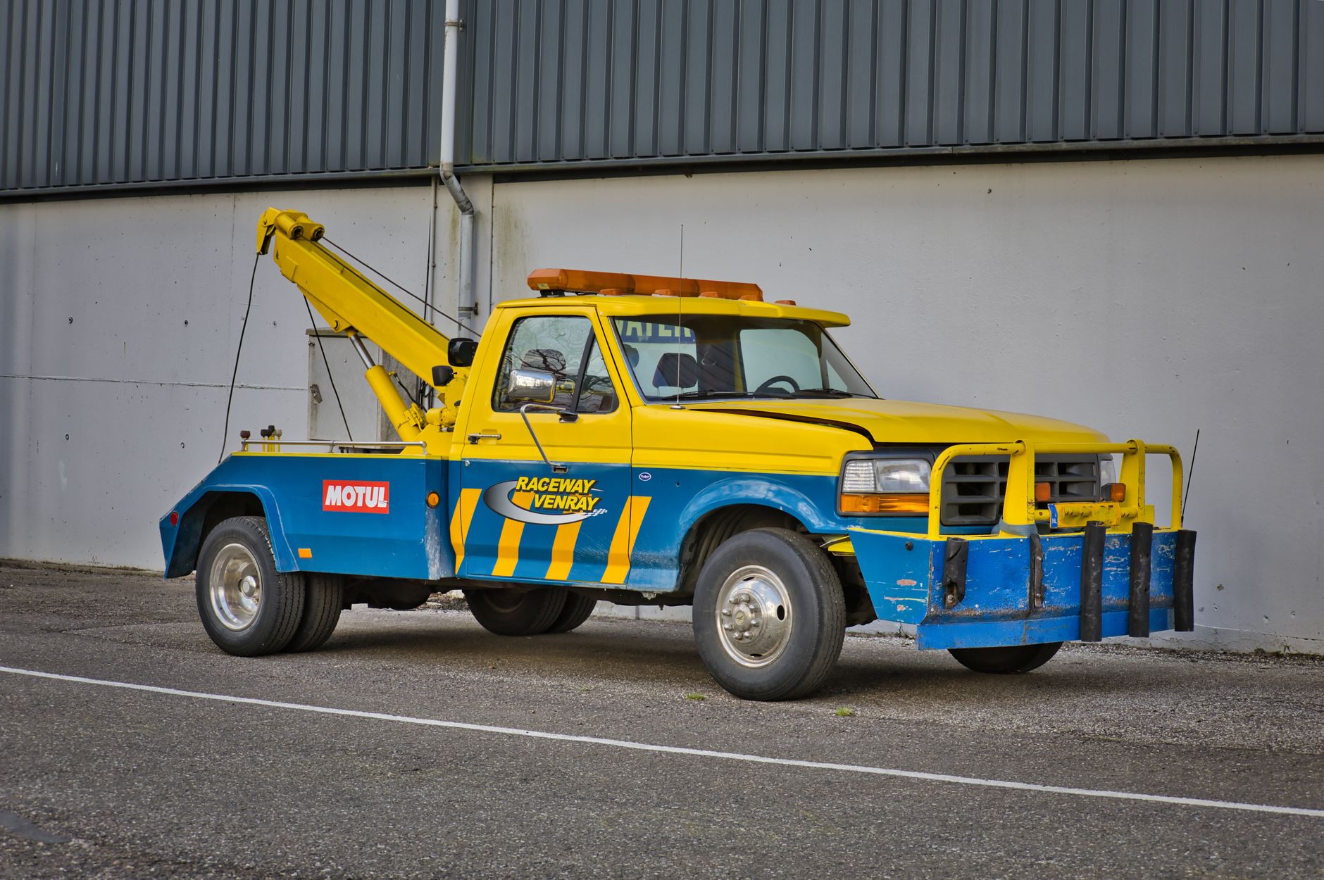Remorquage voiture équipe à Creil